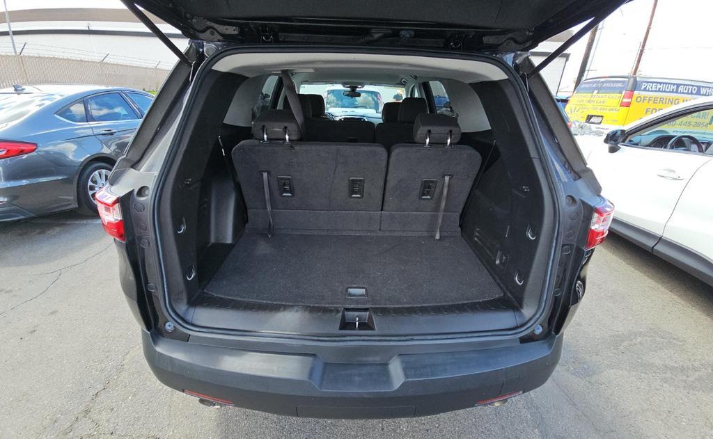 used 2020 Chevrolet Traverse car, priced at $22,800