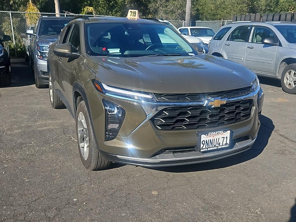 used 2024 Chevrolet Trax car, priced at $20,900