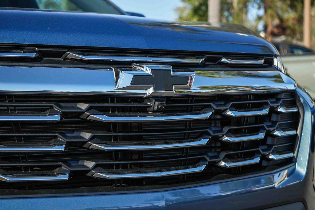 new 2026 Chevrolet Equinox car, priced at $32,885