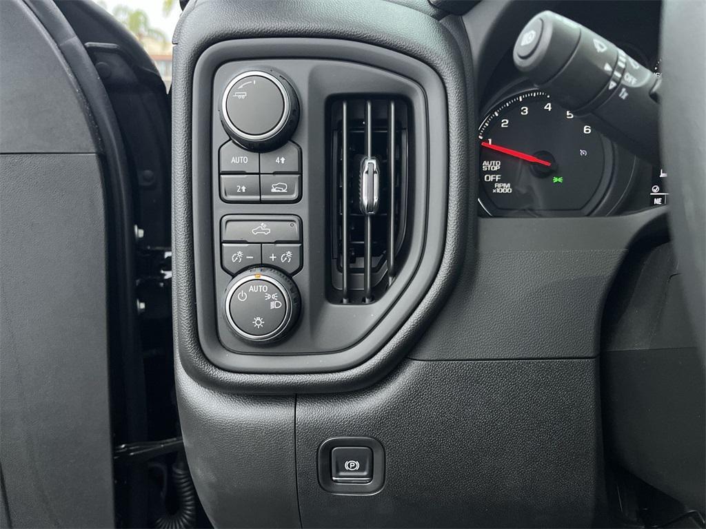 new 2025 Chevrolet Silverado 1500 car, priced at $42,169