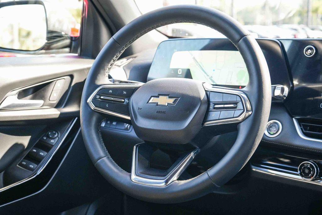 used 2025 Chevrolet Equinox car, priced at $25,400