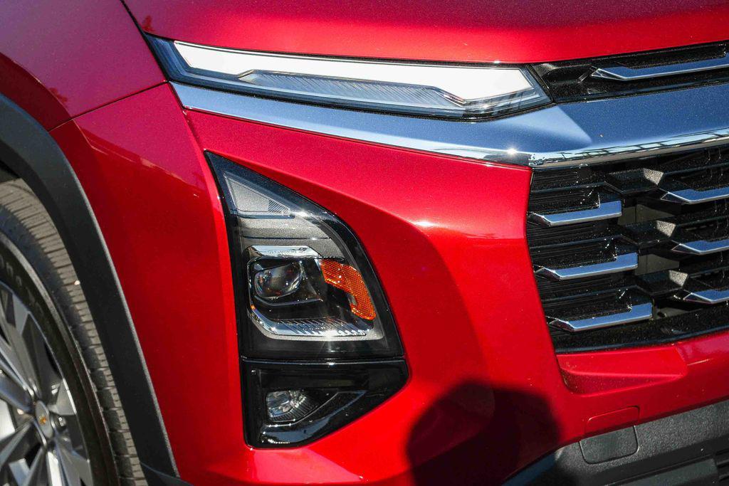 used 2025 Chevrolet Equinox car, priced at $25,400