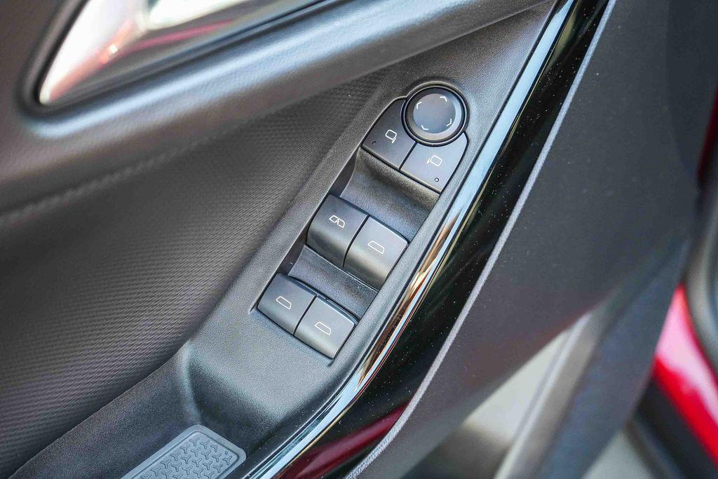 used 2025 Chevrolet Equinox car, priced at $25,400