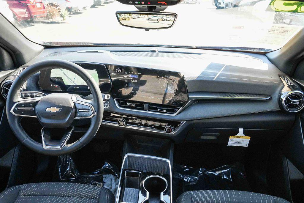 used 2025 Chevrolet Equinox car, priced at $25,400