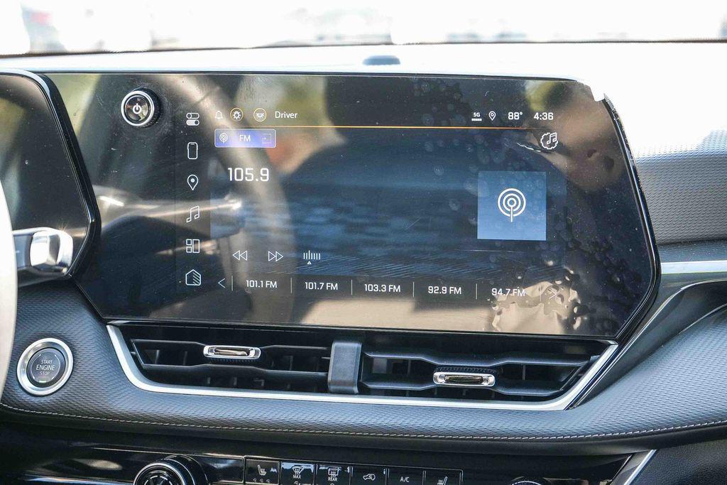 used 2025 Chevrolet Equinox car, priced at $25,400