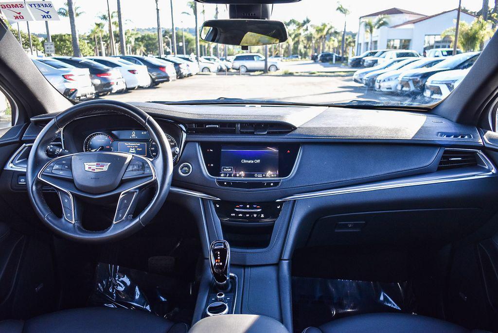 used 2023 Cadillac XT5 car, priced at $25,700