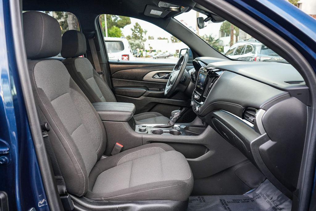used 2023 Chevrolet Traverse car, priced at $31,835