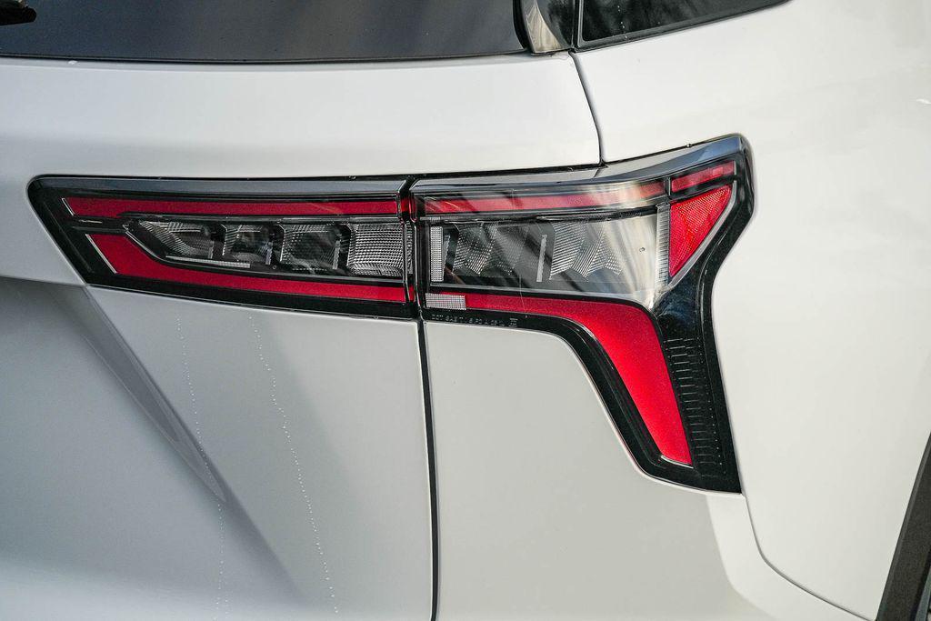 new 2026 Chevrolet Equinox car, priced at $32,930