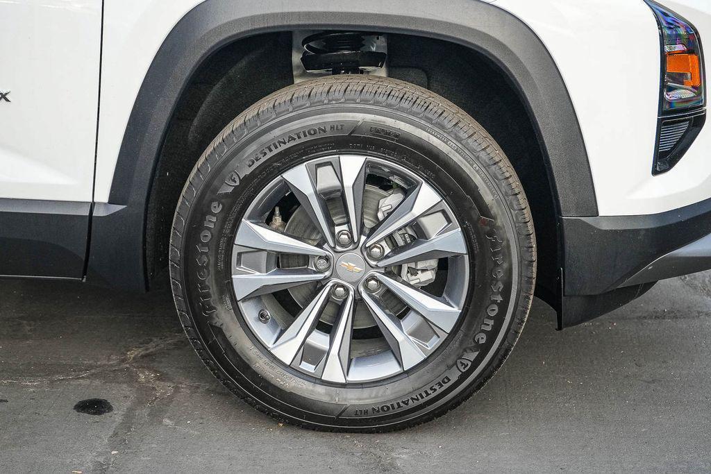 new 2026 Chevrolet Equinox car, priced at $32,930