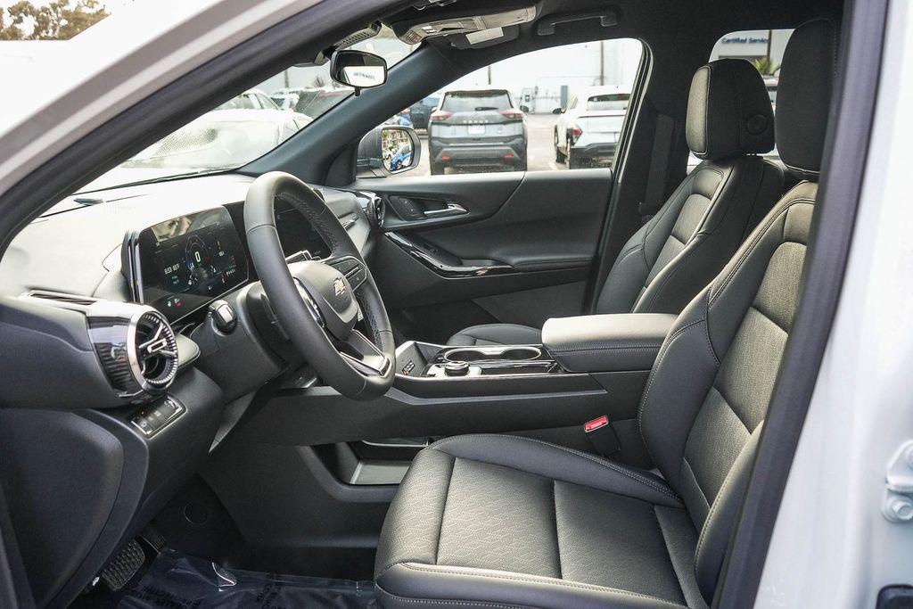 new 2026 Chevrolet Equinox car, priced at $32,930