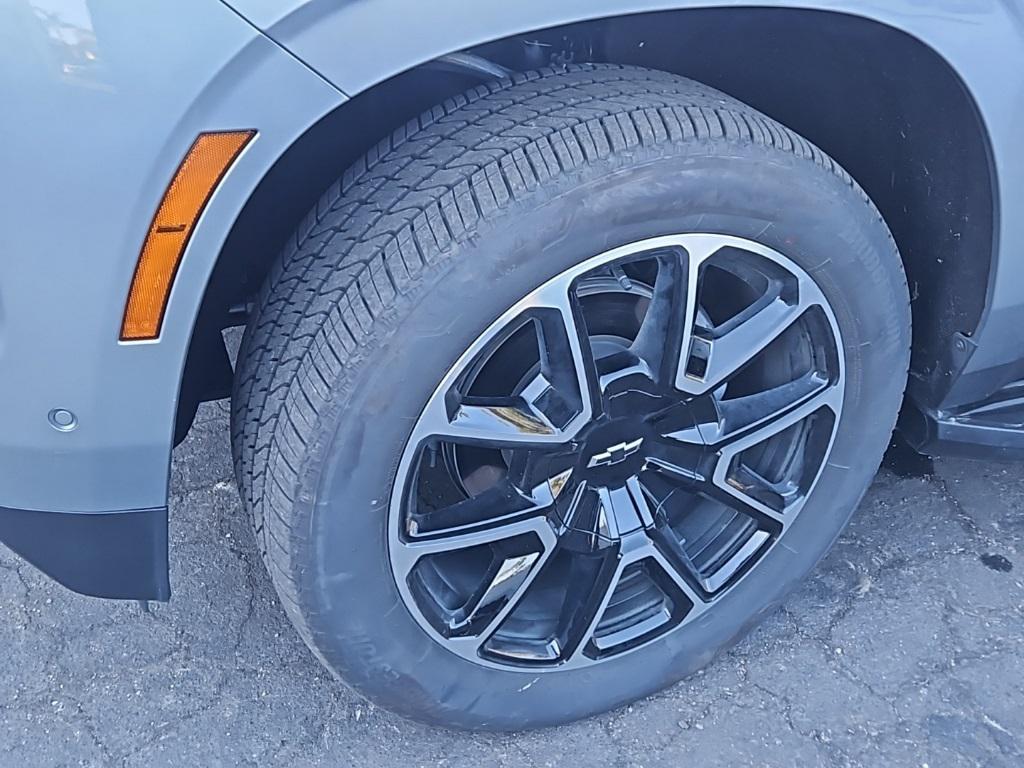 used 2025 Chevrolet Suburban car, priced at $72,700