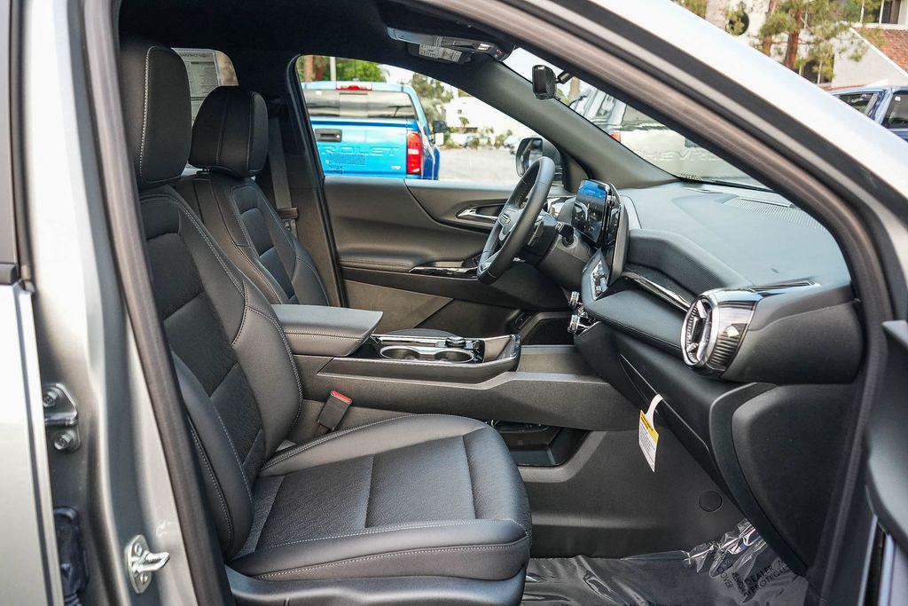 new 2026 Chevrolet Equinox car, priced at $34,200