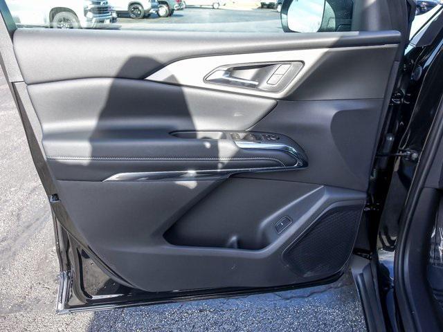 new 2026 Chevrolet Traverse car, priced at $40,425