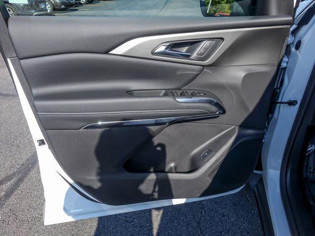 new 2026 Chevrolet Traverse car, priced at $43,084