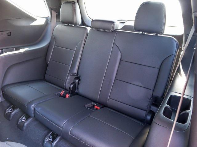 new 2026 Chevrolet Traverse car, priced at $43,084