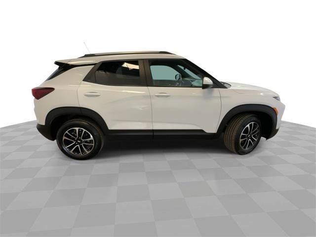 used 2025 Chevrolet TrailBlazer car, priced at $23,552