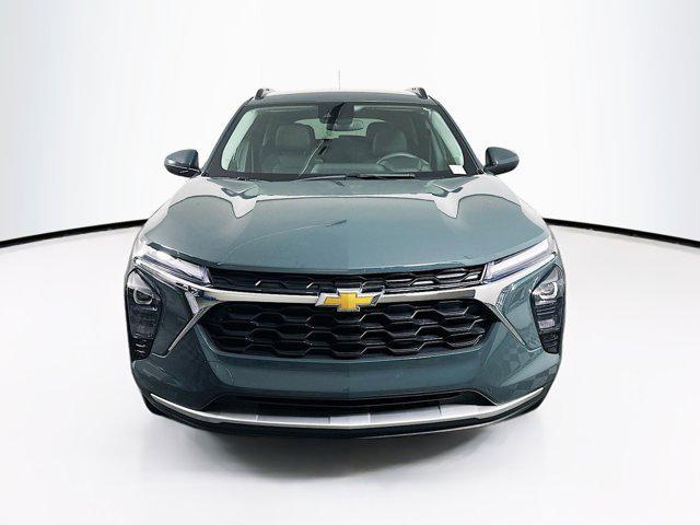used 2025 Chevrolet Trax car, priced at $18,997
