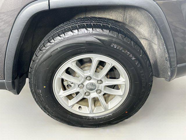 used 2018 Jeep Grand Cherokee car, priced at $11,197