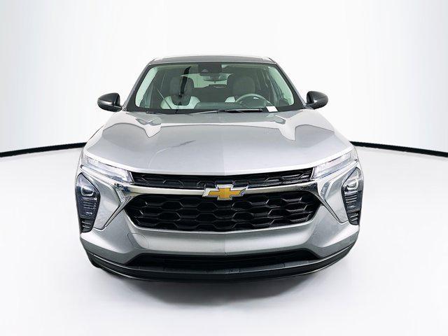 used 2024 Chevrolet Trax car, priced at $17,596
