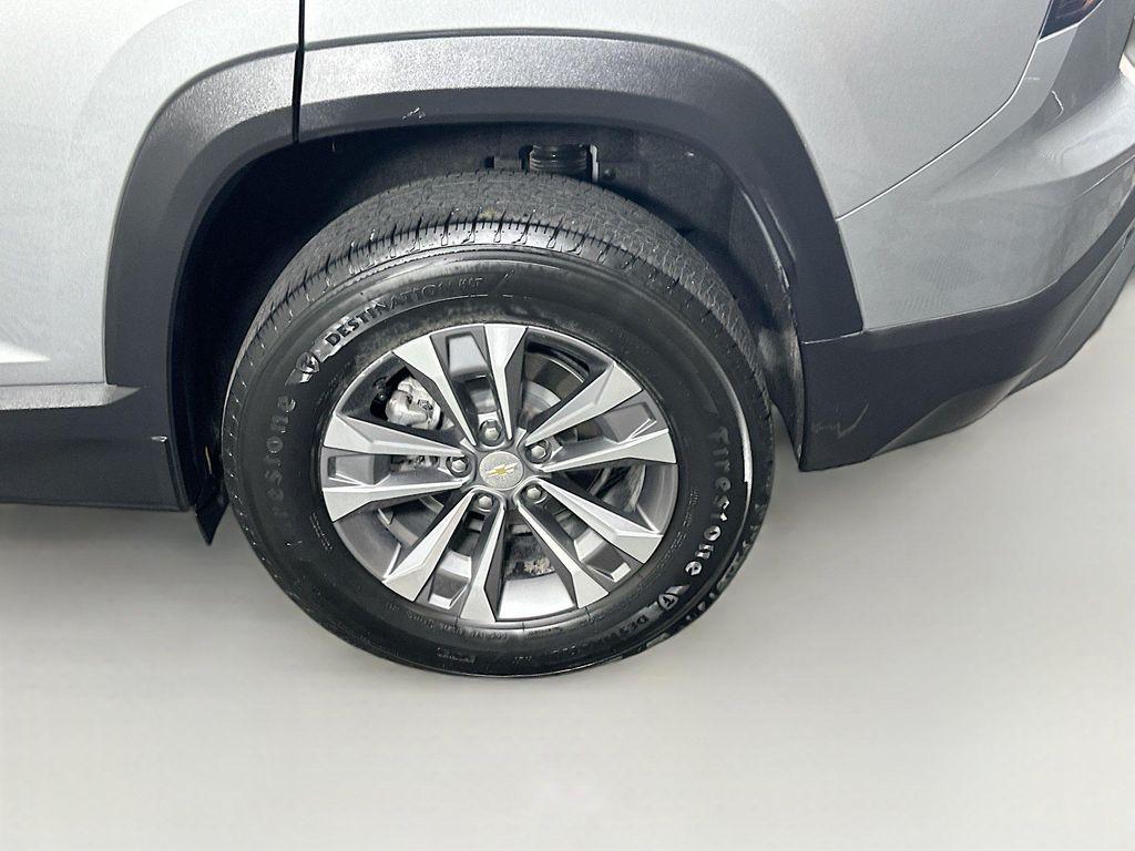 used 2025 Chevrolet Equinox car, priced at $22,622