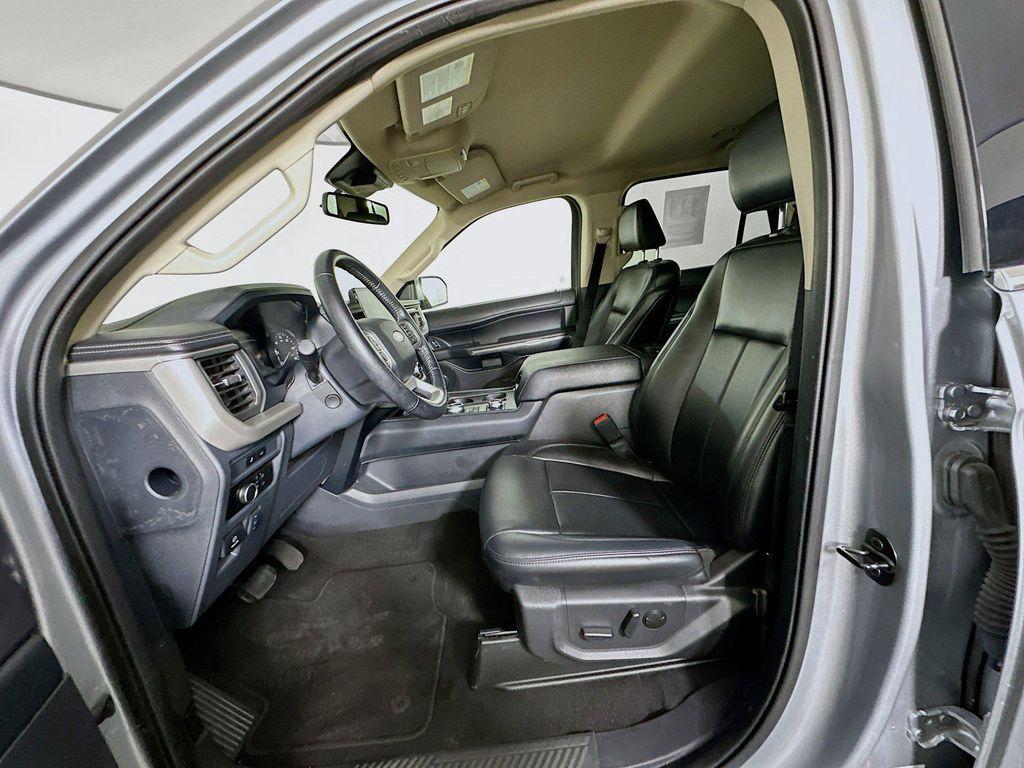 used 2023 Ford Expedition car, priced at $40,222