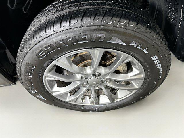 used 2020 Jeep Cherokee car, priced at $15,987