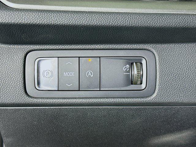 used 2025 Chevrolet Traverse car, priced at $31,987