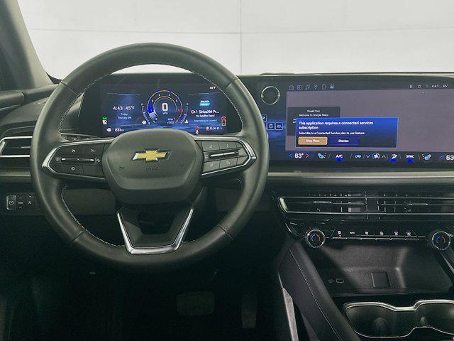 used 2025 Chevrolet Traverse car, priced at $31,987