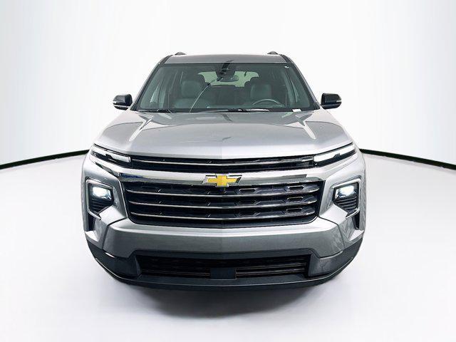 used 2025 Chevrolet Traverse car, priced at $31,987