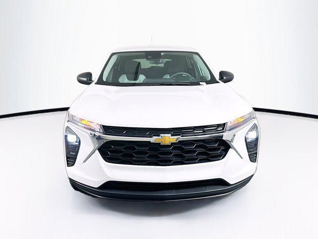 used 2025 Chevrolet Trax car, priced at $18,797