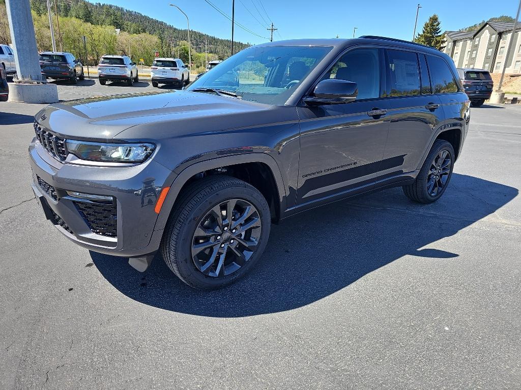 new 2026 Jeep Grand Cherokee car, priced at $54,995