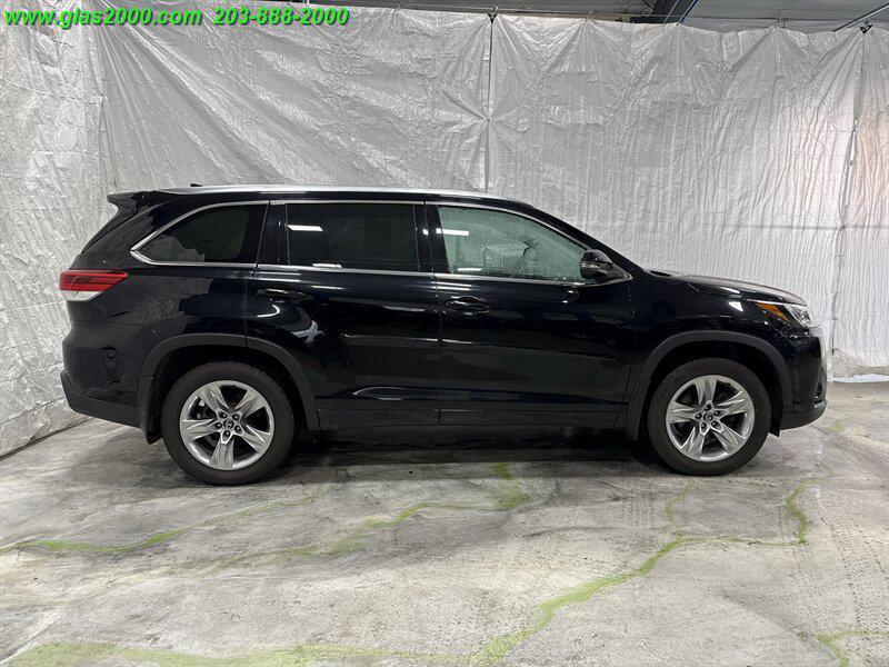 used 2018 Toyota Highlander car, priced at $23,999