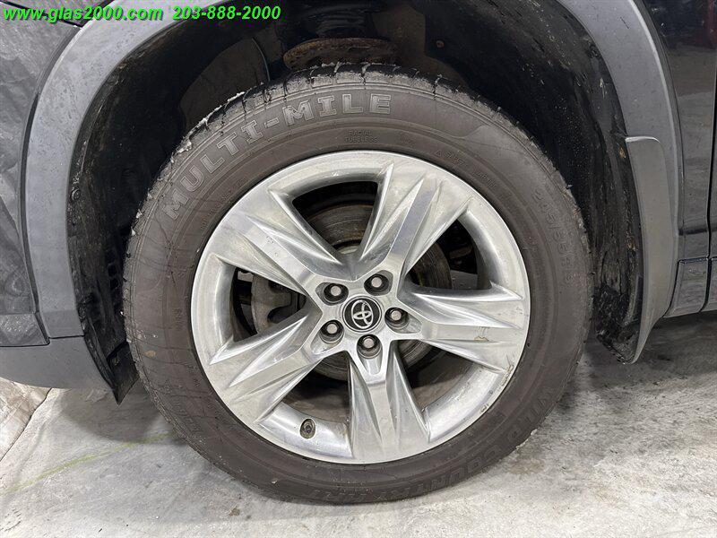 used 2018 Toyota Highlander car, priced at $23,999