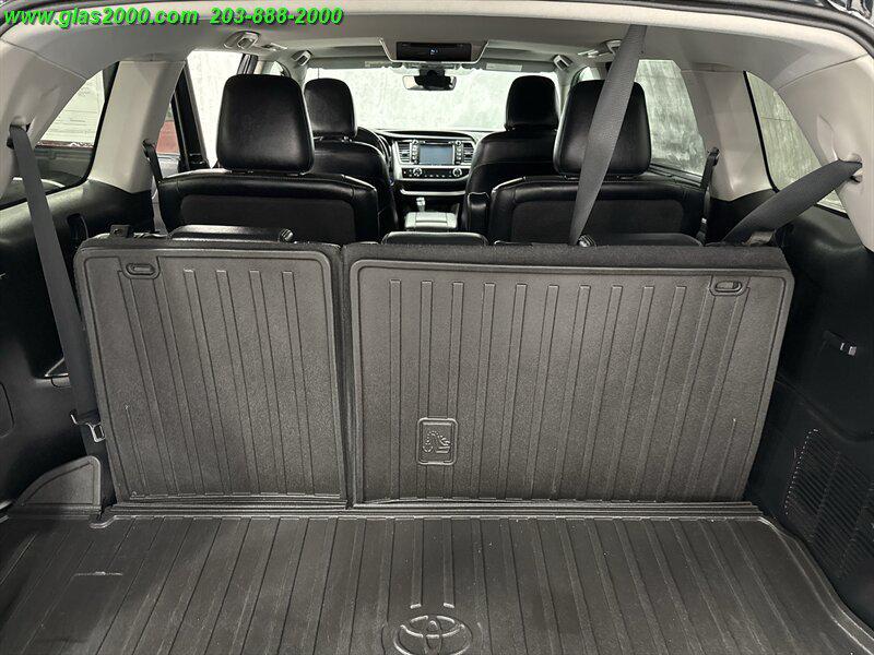 used 2018 Toyota Highlander car, priced at $23,999