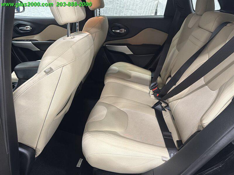 used 2017 Jeep Cherokee car