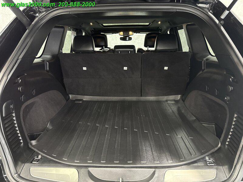 used 2019 Jeep Grand Cherokee car, priced at $18,999