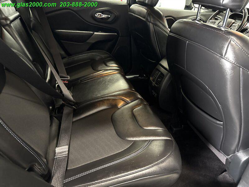 used 2019 Jeep Cherokee car, priced at $16,999