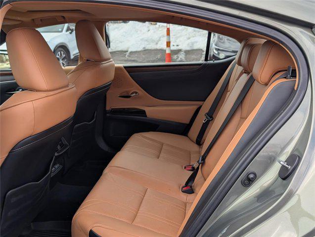 used 2024 Lexus ES 350 car, priced at $41,500