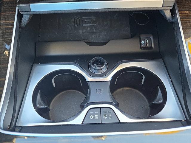 2020 Alpine White BMW X7