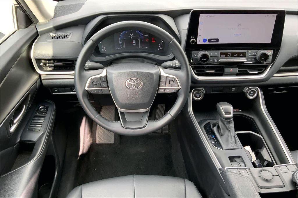 used 2025 Toyota Grand Highlander car, priced at $43,551