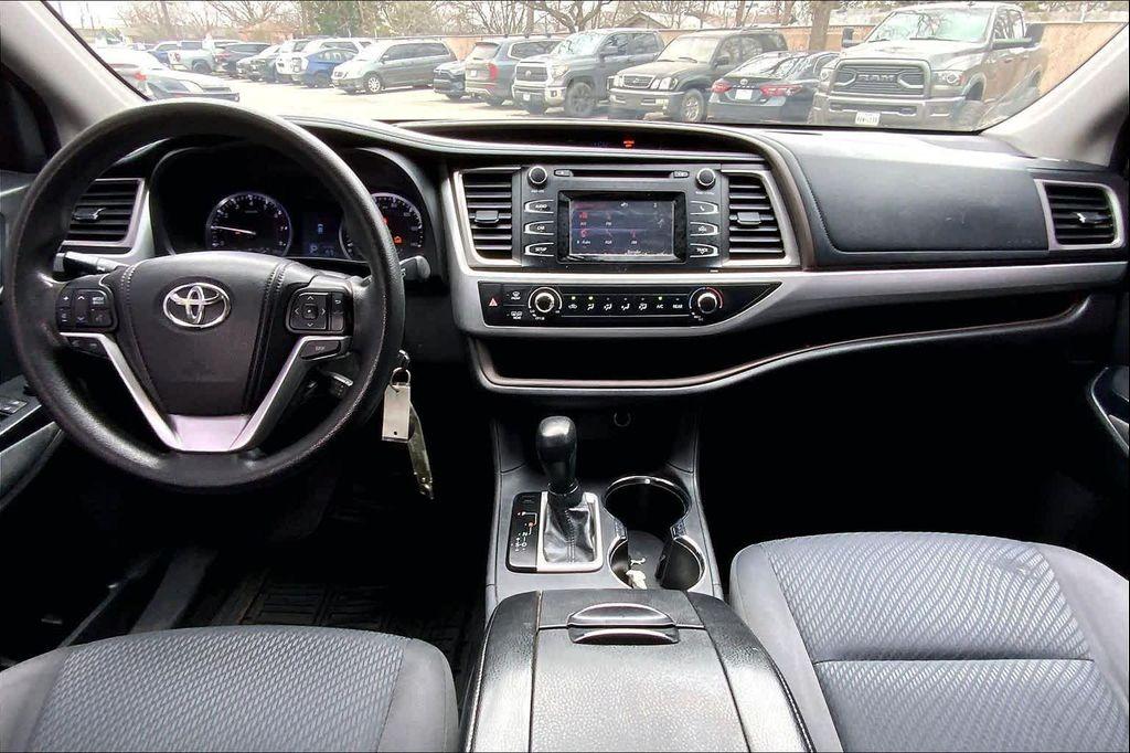 used 2015 Toyota Highlander car, priced at $13,075