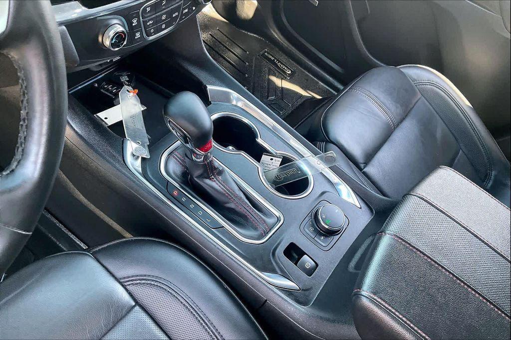 used 2023 Chevrolet Traverse car, priced at $30,447