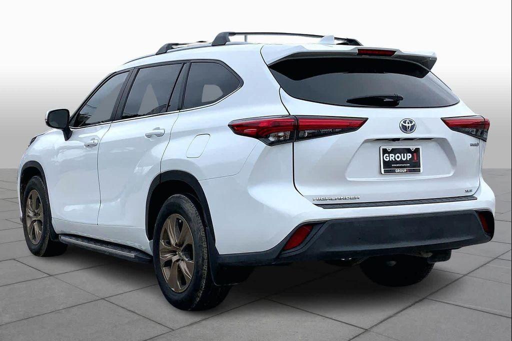 used 2023 Toyota Highlander Hybrid car, priced at $34,707