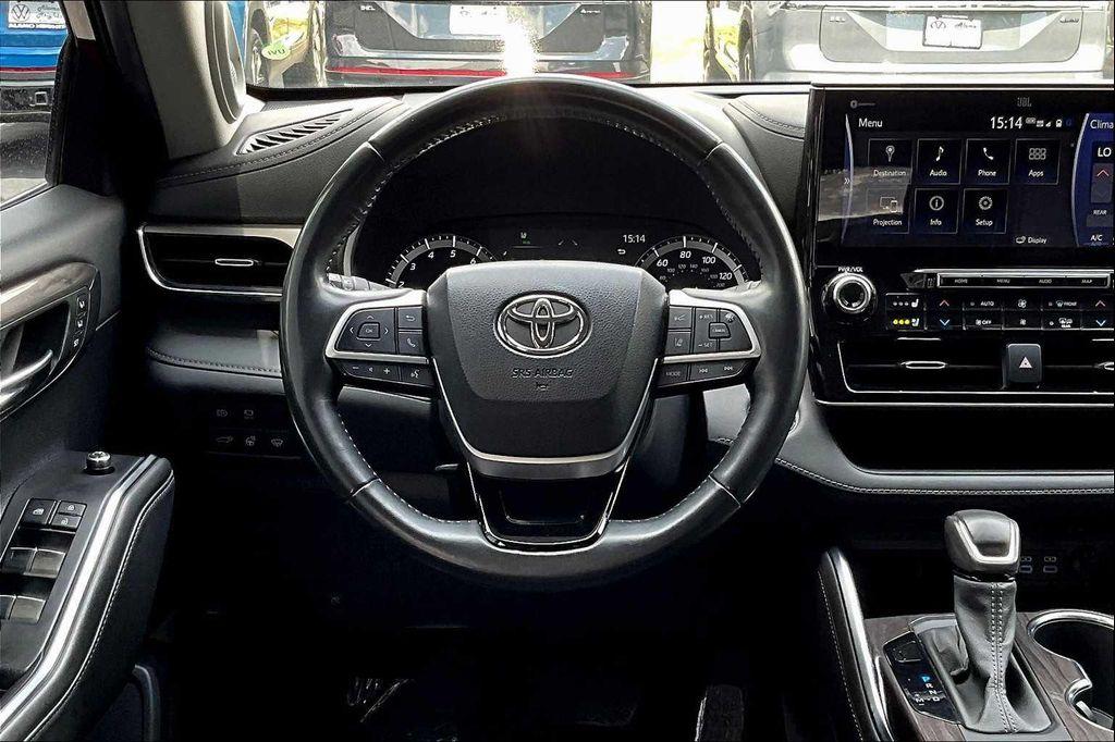 used 2022 Toyota Highlander car, priced at $32,845