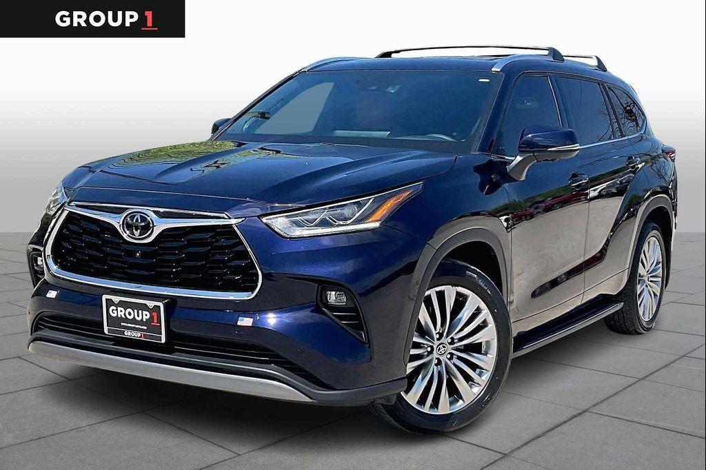 used 2024 Toyota Highlander car, priced at $43,903