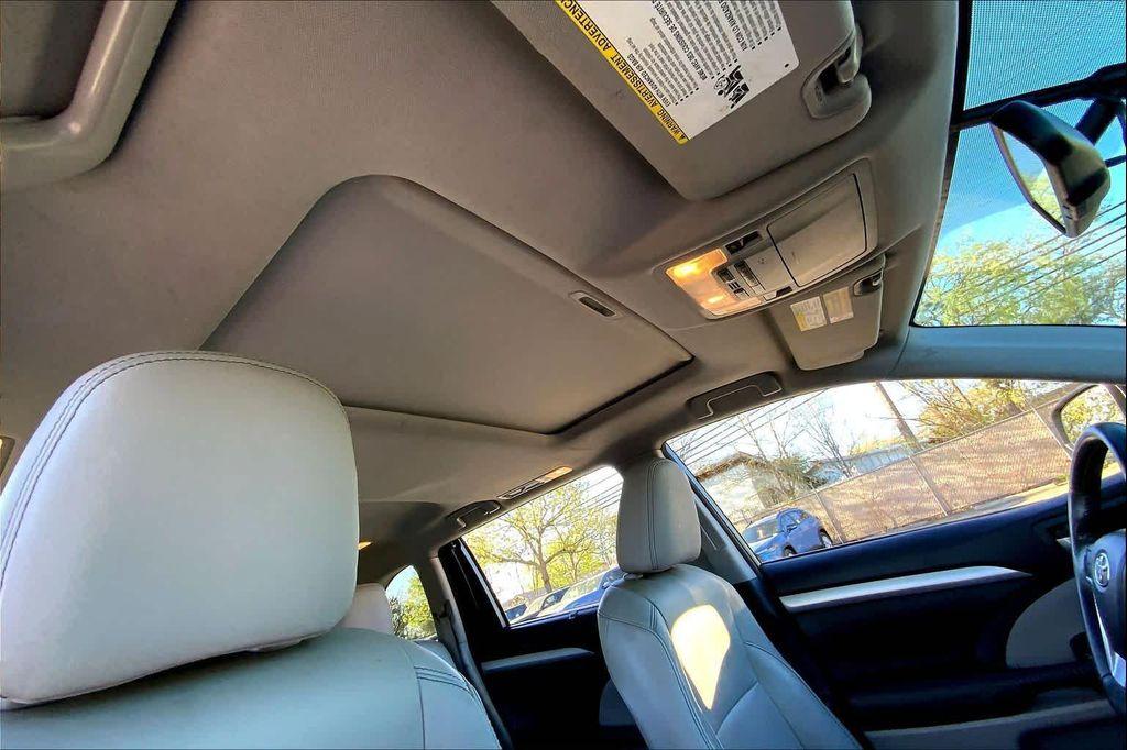 used 2016 Toyota Highlander car, priced at $18,778