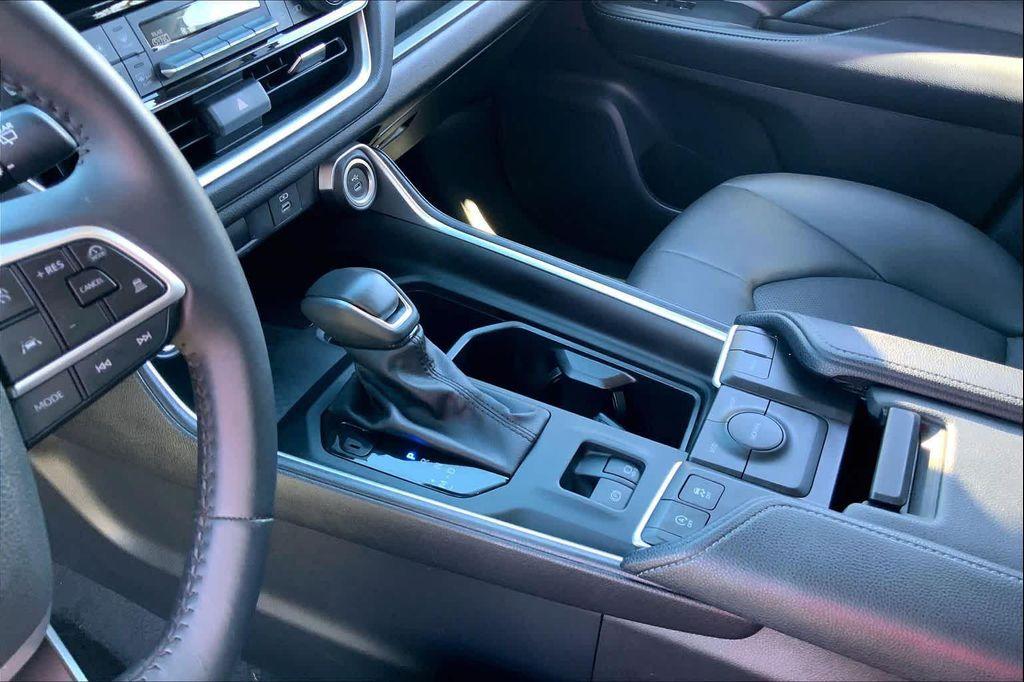 used 2025 Toyota Grand Highlander car, priced at $42,675