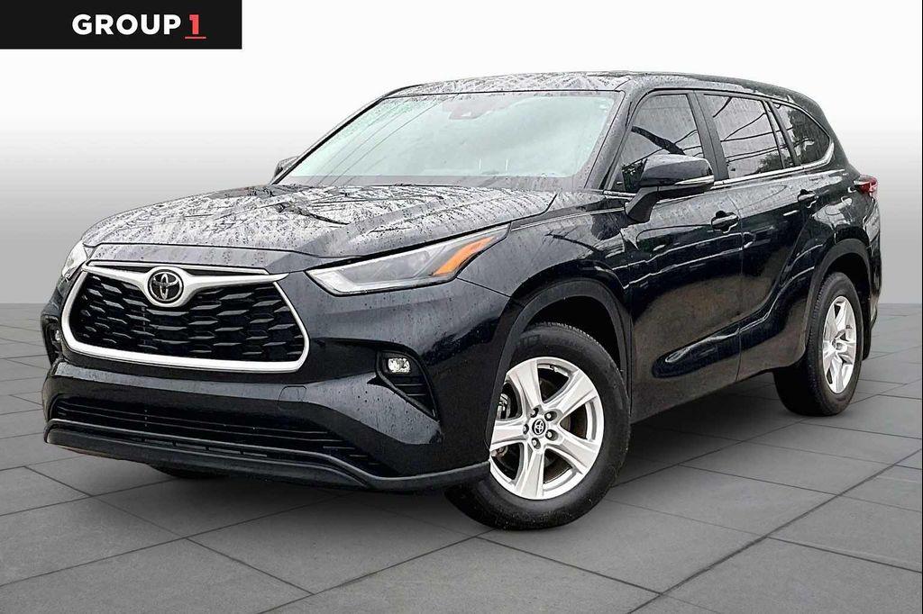 used 2024 Toyota Highlander car, priced at $36,515