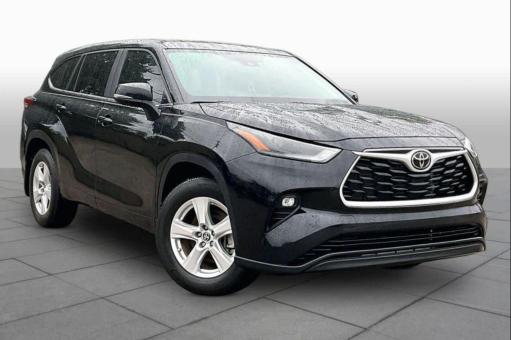 used 2024 Toyota Highlander car, priced at $35,927