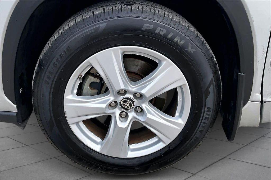 used 2020 Toyota Highlander car, priced at $23,720